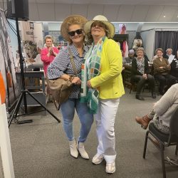 20230327 KBO-bezoek_Bazus_modeshow (42)