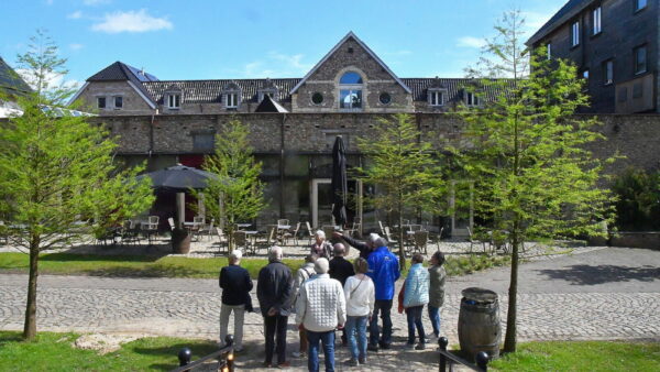 20240429_KBO-excursie_Kasteel_De_Berckt_LGI (63)