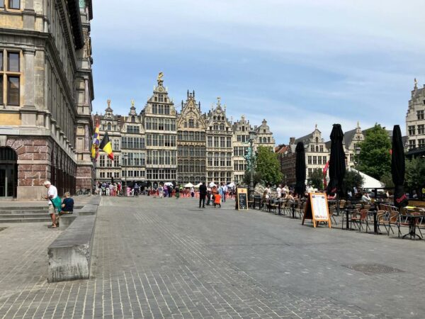 KBO Dagreis Antwerpen: Het was een mooie lentedag.